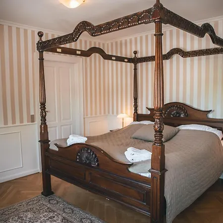 Sonnerupgaard & Konference 3*
